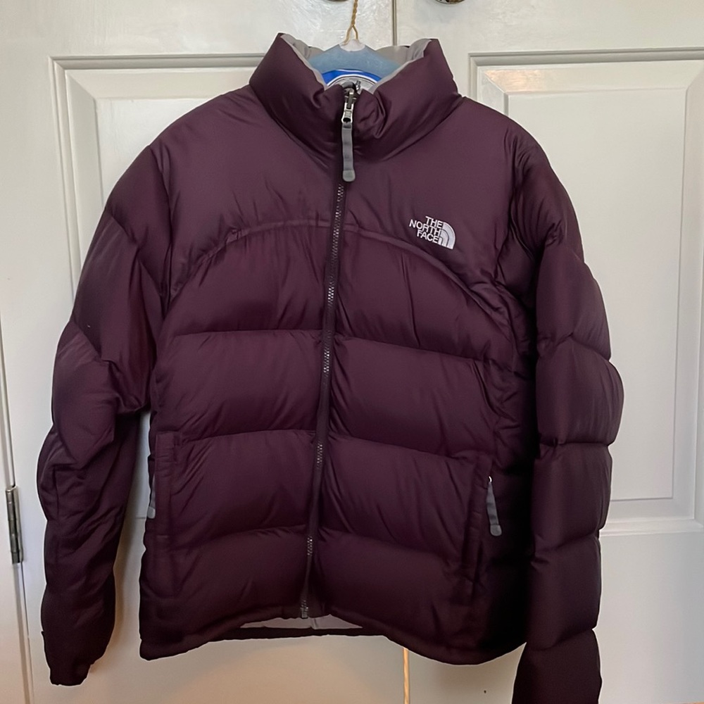 Women’s Medium NorthFace puffer winter coat